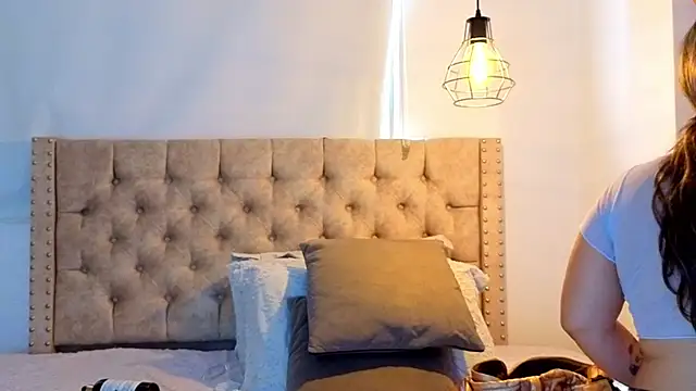 Anya Texas online show from 18, 2, 2026