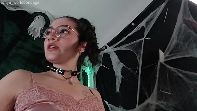 Snapshot of Tanya_WorldBondage chatting on 14, 11, 2025 Tanya WorldBondage online show from 14, 11, 2025