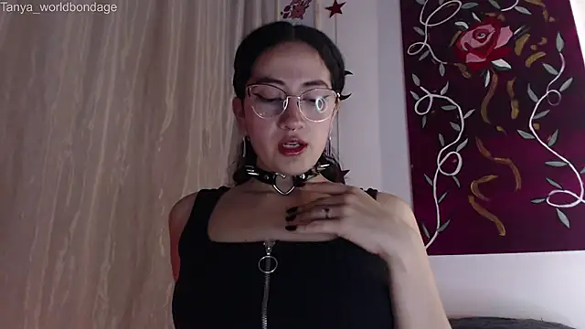 Snapshot of Tanya_WorldBondage chatting on 24, 10, 2025 Tanya WorldBondage online show from 24, 10, 2025