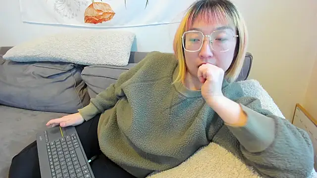 Snapshot of luxgray chatting on 8, 2, 2025 luxgray online show from 8, 2, 2025