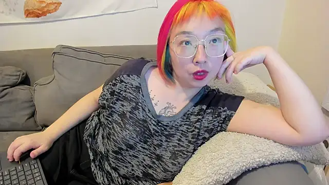 Snapshot of luxgray chatting on 18, 3, 2025 luxgray online show from 18, 3, 2025
