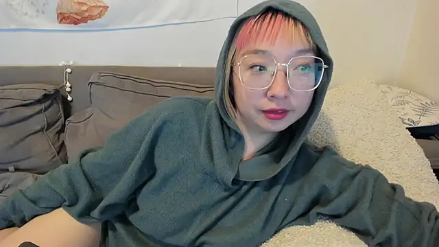 Snapshot of luxgray chatting on 21, 12, 2024 luxgray online show from 21, 12, 2024