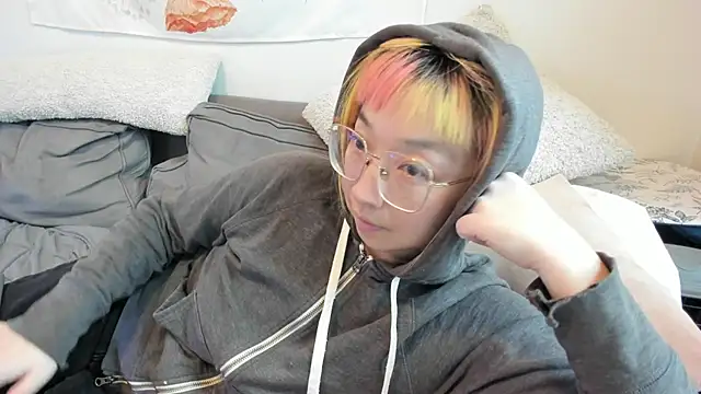 Snapshot of luxgray chatting on 9, 12, 2024 luxgray online show from 9, 12, 2024