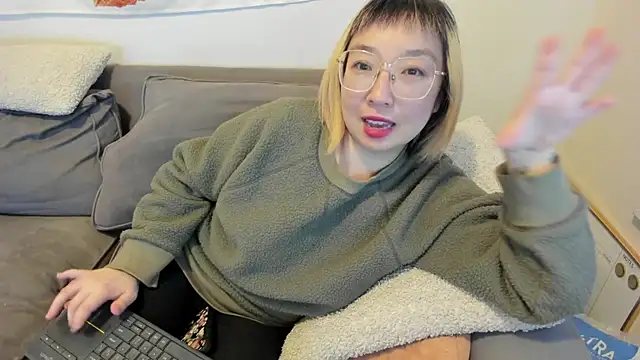 Snapshot of luxgray chatting on 7, 3, 2025 luxgray online show from 7, 3, 2025