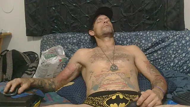 Snapshot of SoloMan2023 chatting on 8, 9, 2025 SoloMan2023 online show from 8, 9, 2025