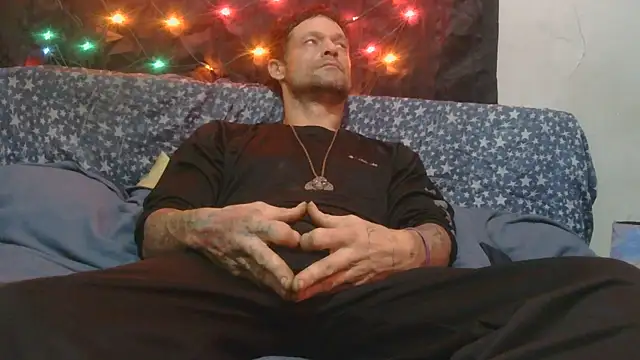 Snapshot of SoloMan2023 chatting on 11, 9, 2025 SoloMan2023 online show from 11, 9, 2025