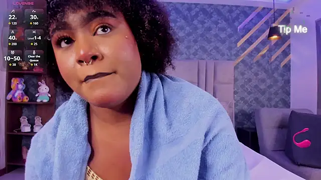 NiiaMoore online show from 8, 11, 2025