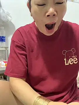 Baby-bigtits online show from 13, 10, 2025