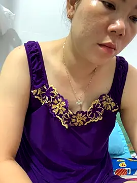 Baby-bigtits online show from 19, 9, 2025