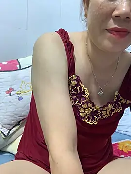 Baby-bigtits online show from 13, 3, 2025