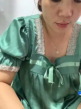 Baby-bigtits online show from 23, 10, 2025