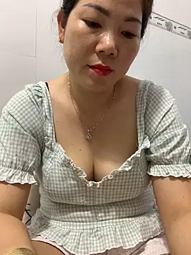 Baby-bigtits online show from 12, 3, 2025