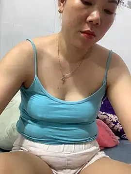 Baby-bigtits online show from 16, 3, 2025