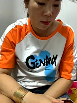 Baby-bigtits online show from 28, 10, 2025