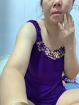 Baby-bigtits online show from 11, 3, 2025
