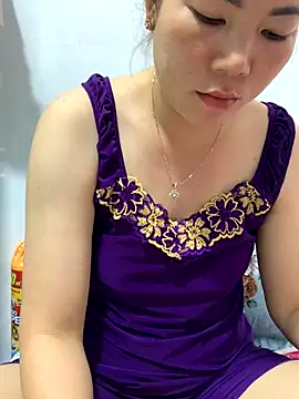 Baby-bigtits online show from 10, 9, 2025