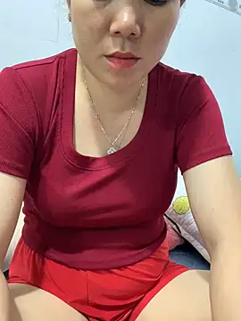 Baby-bigtits online show from 18, 3, 2025