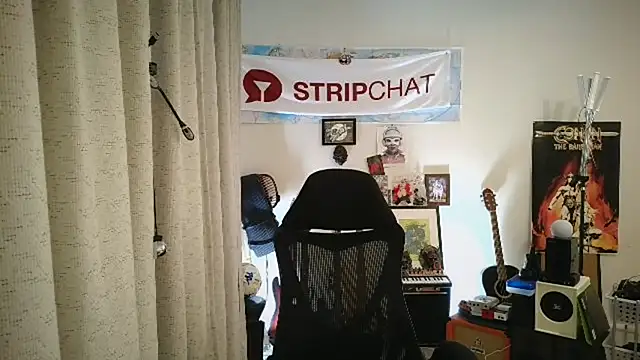 Snapshot of Rock_Pierce chatting on 6, 5, 2026 Rock Pierce online show from 6, 5, 2026