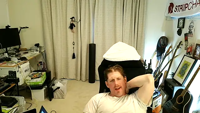 Snapshot of Rock_Pierce chatting on 24, 5, 2026 Rock Pierce online show from 24, 5, 2026