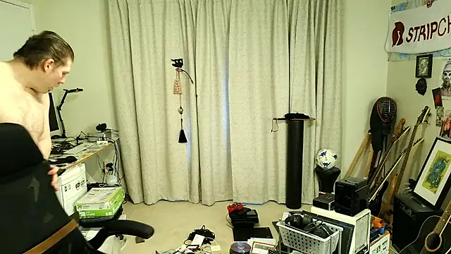 Snapshot of Rock_Pierce chatting on 17, 5, 2026 Rock Pierce online show from 17, 5, 2026