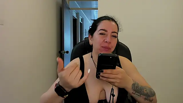 Im coco online show from 24, 4, 2026