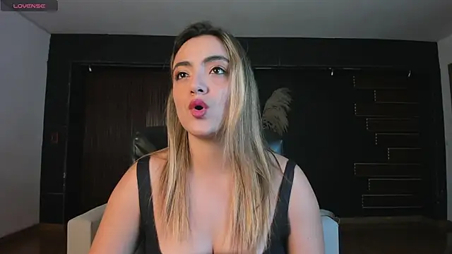 IsabellaaJoness online show from 5, 2, 2026