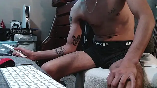 Snapshot of psil0cyb0rg chatting on 9, 10, 2025 psil0cyb0rg online show from 9, 10, 2025