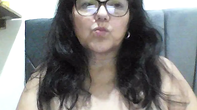 kassandra02 online show from 26, 10, 2025