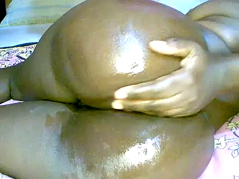 Snapshot of Babyjuliana_ chatting on 2, 10, 2025 Babyjuliana online show from 2, 10, 2025