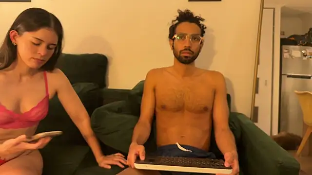 Redfloweer1 online show from 16, 4, 2026