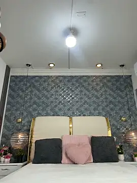 NaiomyLanes online show from 30, 3, 2026