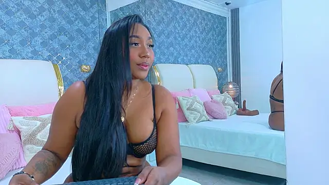 NaiomyLanes online show from 16, 4, 2026