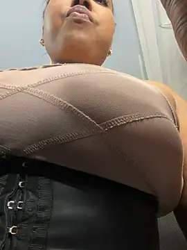 NaiomyLanes online show from 6, 3, 2026