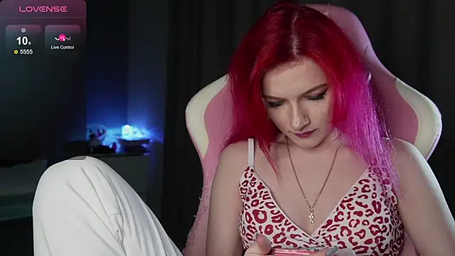 Snapshot of joyhannahh chatting on 24, 11, 2025 joyhannahh online show from 24, 11, 2025