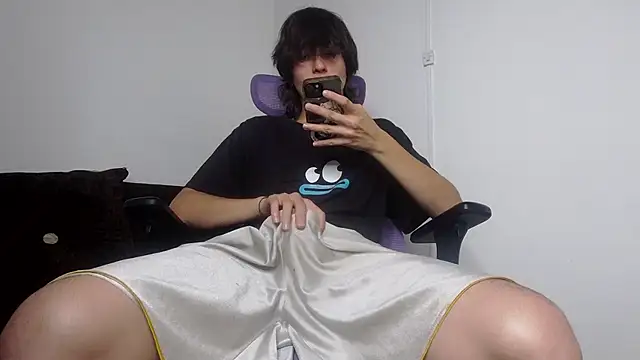 Snapshot of alex_connorr chatting on 13, 4, 2026 alex connorr online show from 13, 4, 2026