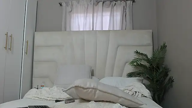 Snapshot of naughtyblackdolie chatting on 2, 2, 2025 naughtyblackdolie online show from 2, 2, 2025