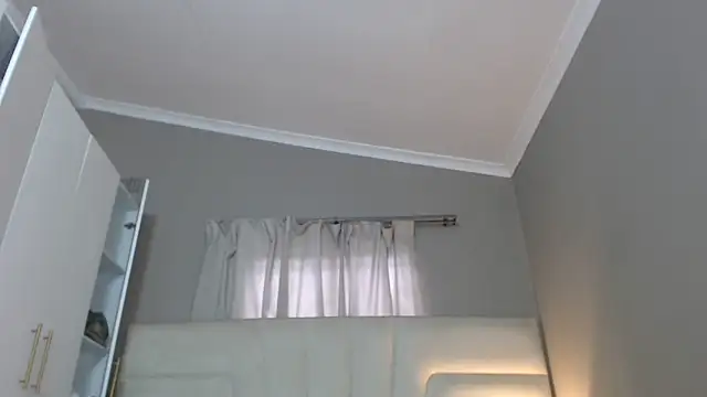 naughtyblackdolie online show from 23, 12, 2025