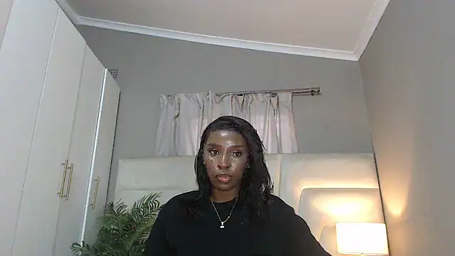 Snapshot of naughtyblackdolie chatting on 27, 9, 2025 naughtyblackdolie online show from 27, 9, 2025