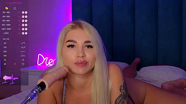 DreamPussyy online show from 25, 2, 2025
