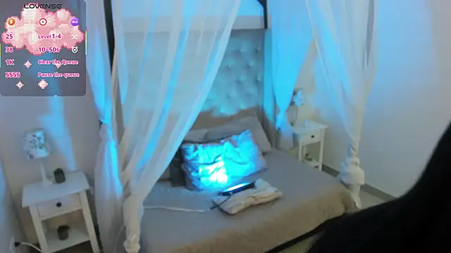 Hanna  Becker  online show from 19, 10, 2025