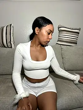 juicyyy323 online show from 7, 11, 2025