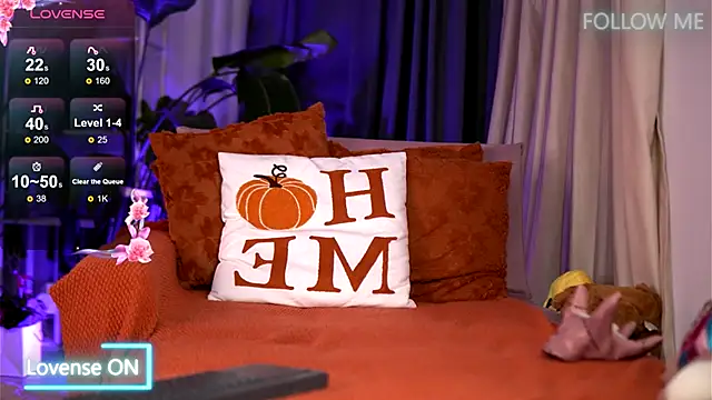 Snapshot of EmilyRaymont chatting on 21, 11, 2025 EmilyRaymont online show from 21, 11, 2025