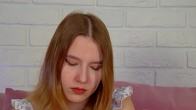 Snapshot of LiliLinn chatting on 27, 6, 2026 LiliLinn online show from 27, 6, 2026