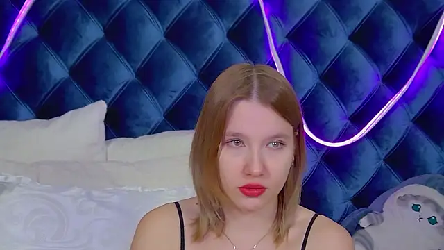 LiliLinn online show from 22, 11, 2025