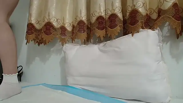 Mia-Tsuki- online show from 13, 3, 2025