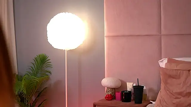 AlmaLuv online show from 20, 4, 2026