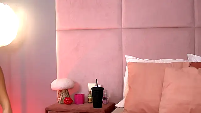 AlmaLuv online show from 2, 12, 2025