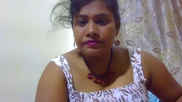 Snapshot of sexy_roma chatting on 26, 10, 2025 sexy roma online show from 26, 10, 2025