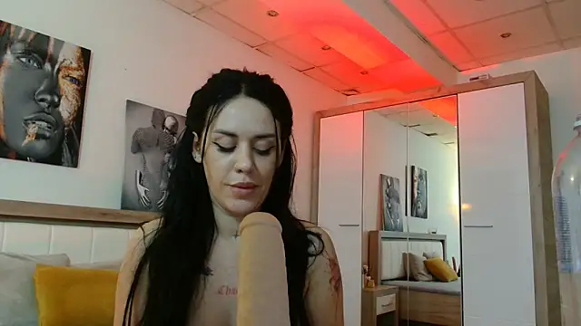 LaylaCruzRose online show from 5, 2, 2025