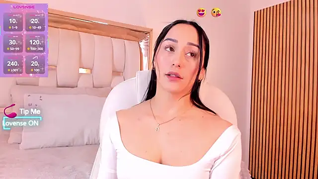 hazel ross tcw online show from 23, 10, 2025